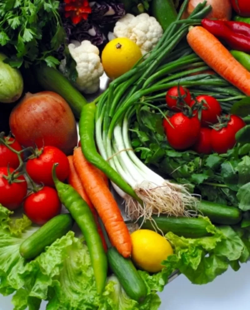 5 растительных продуктов. Продукты овощи. Свежие овощи. Сочные овощи. Свежие овощи и зелень.